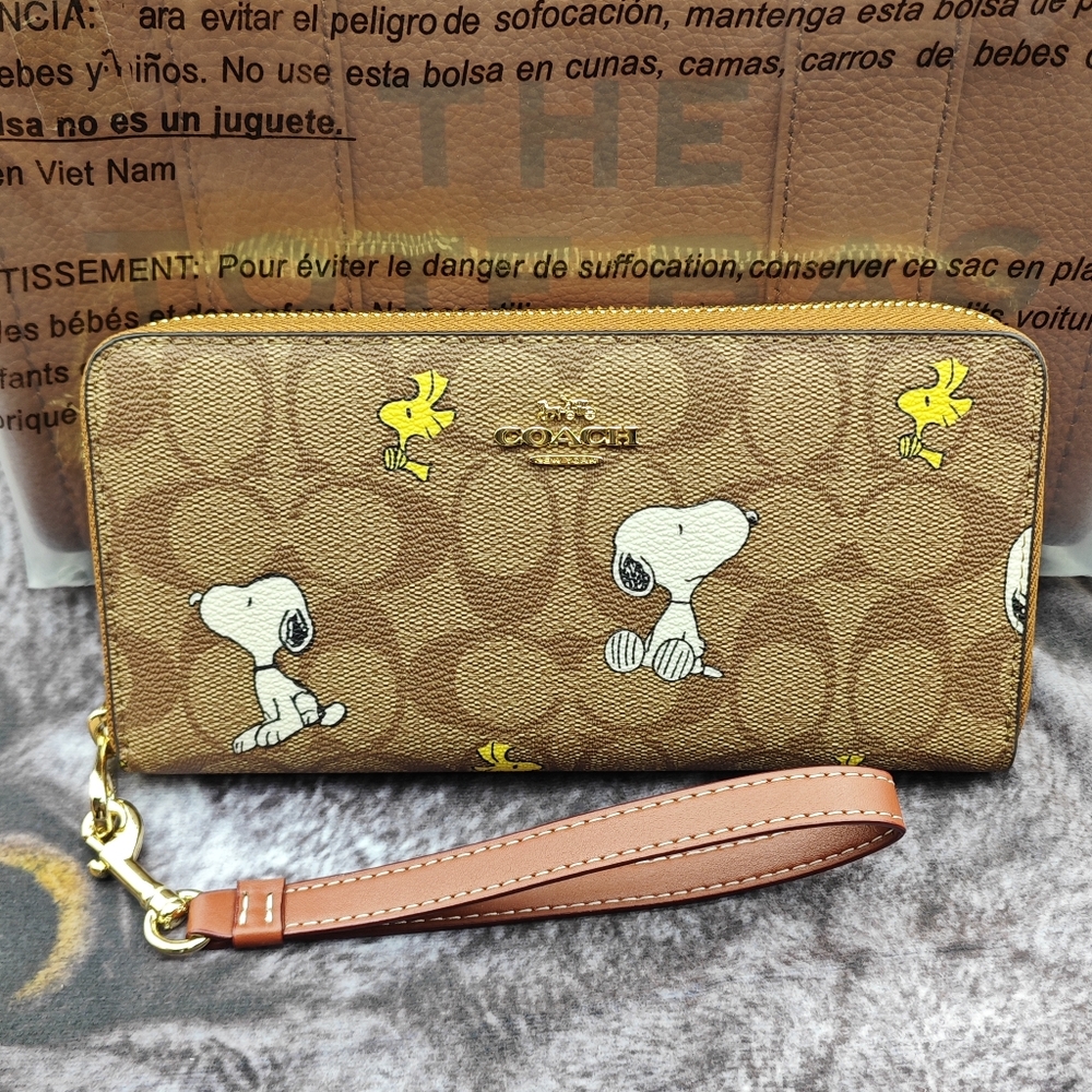 Coach Fashion Wallet